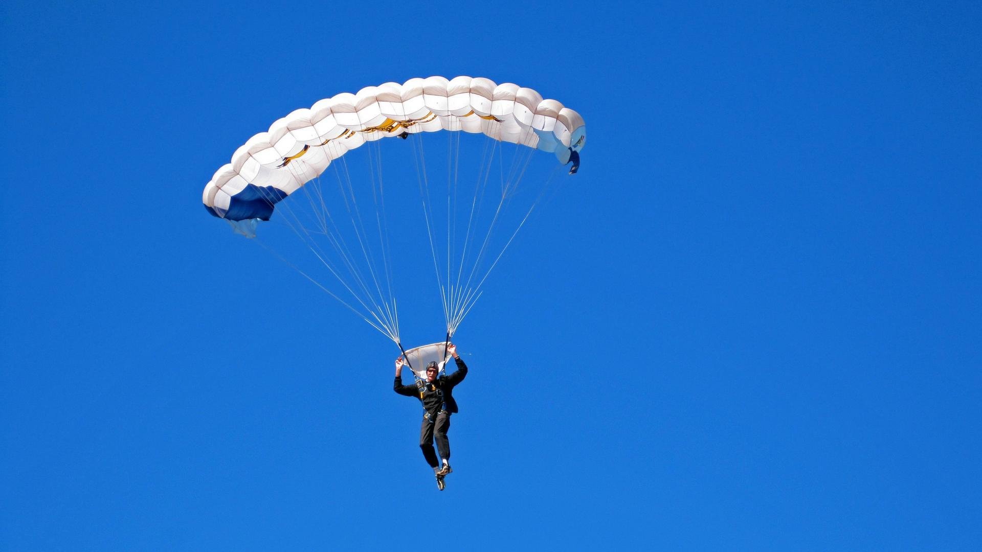 开云体育官方网站-行业规范逐步完善，推动电竞走向公平竞争的良性发展，电竞行业管理和规范