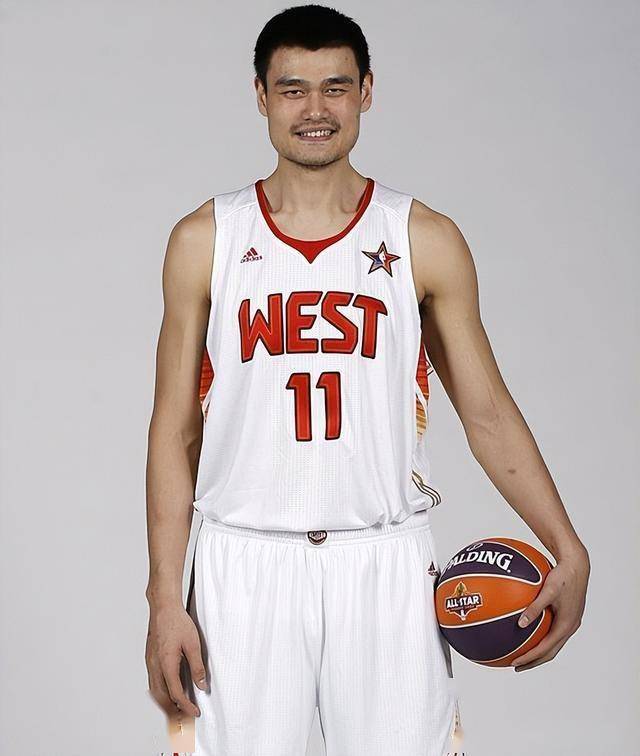 开云体育平台-中国球员在海外生活状态揭秘