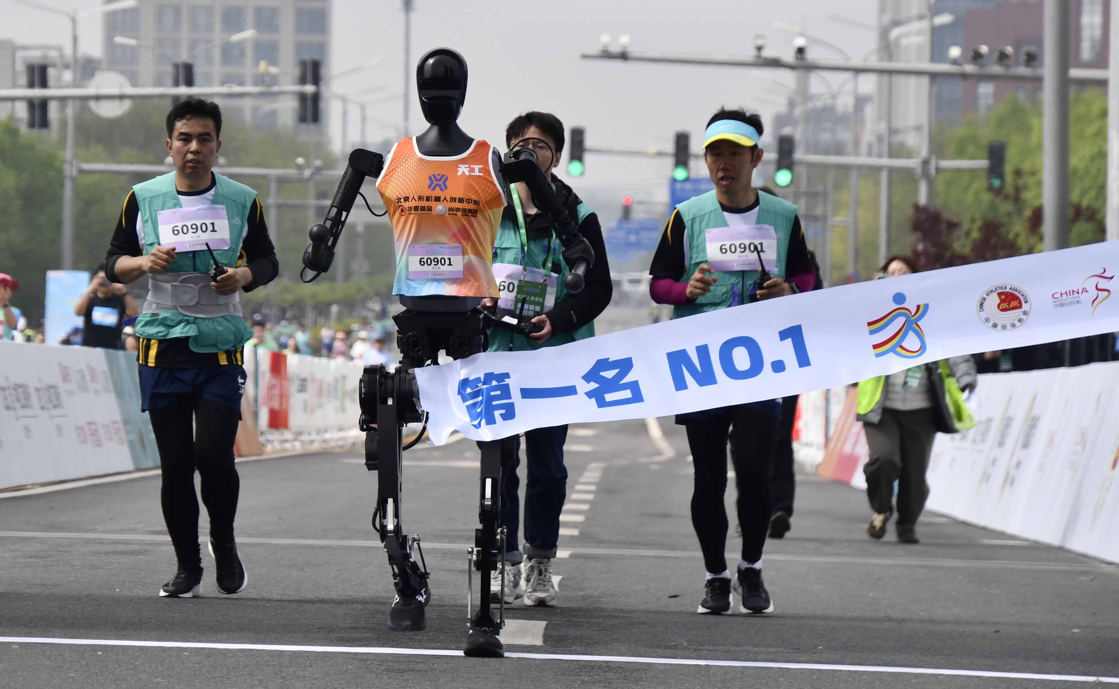 开云体育官网-包含“跨国马拉松吸引全球参与者，传播友谊与和平！”的词条