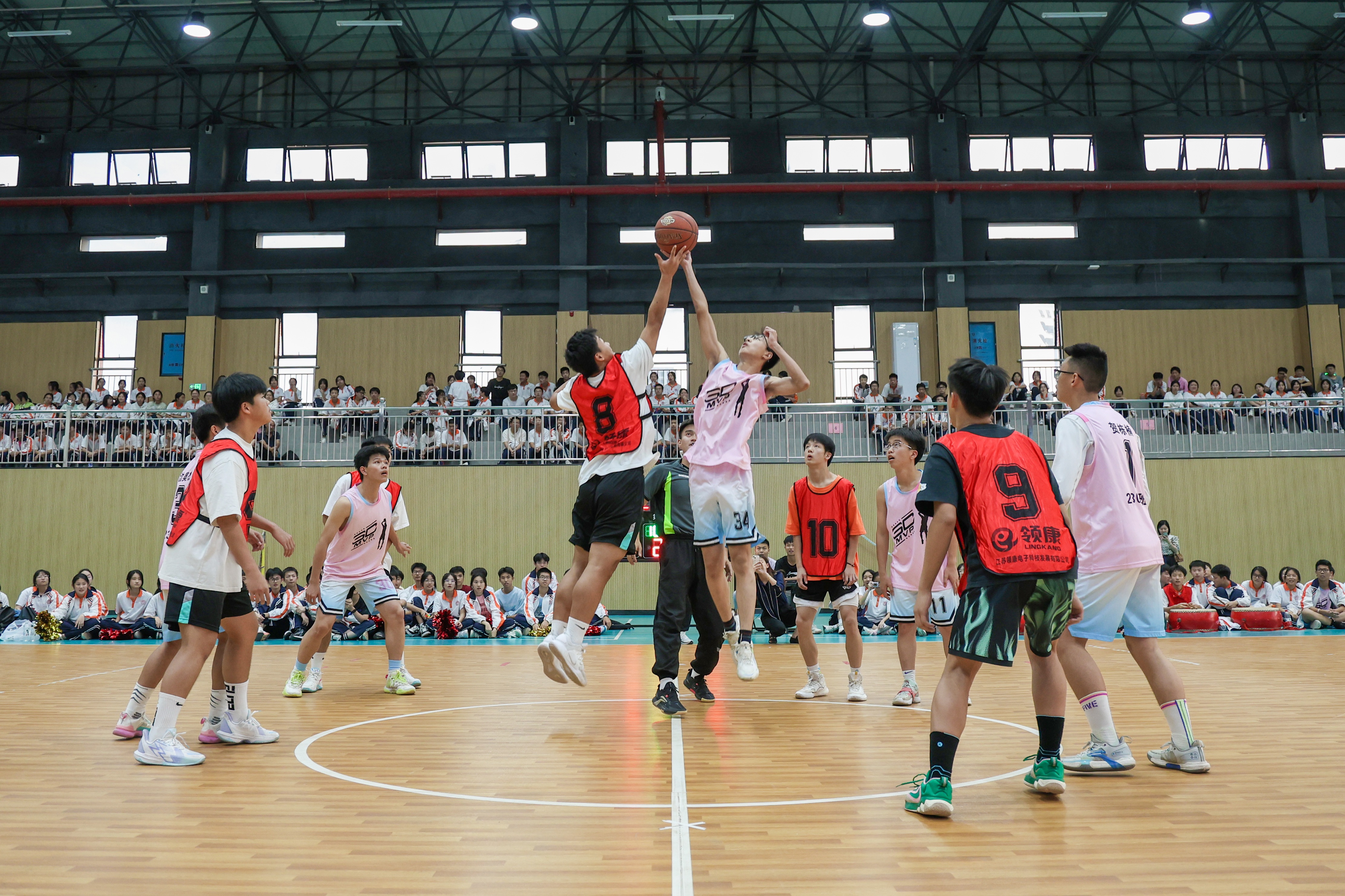 校园篮球vs体校模式：哪种更适合中国？的简单介绍