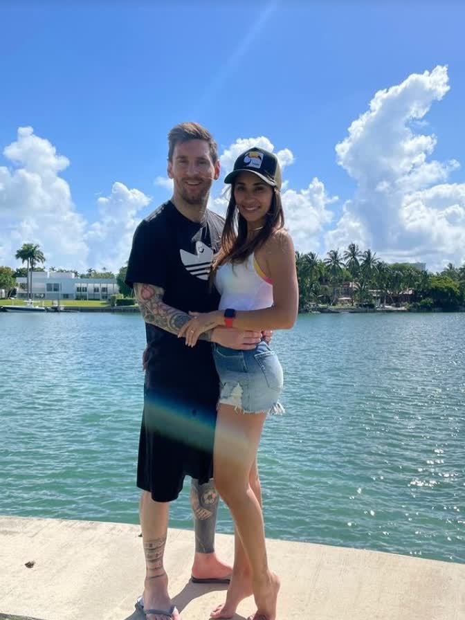 开云体育官网入口-梅西妻子安东内拉推出个人品牌，时尚圈新宠的简单介绍