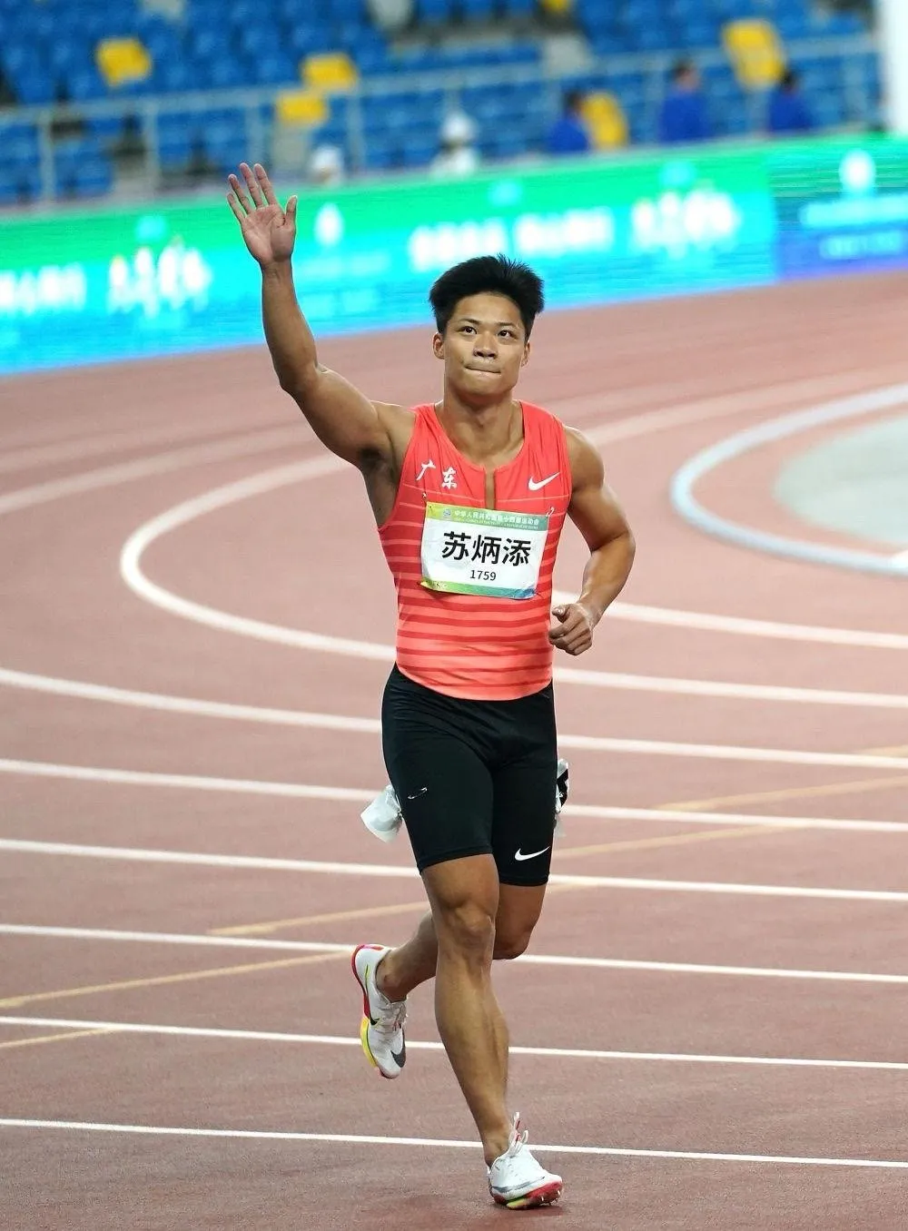 包含“国际田径挑战赛：选手们再创个人最佳！”的词条