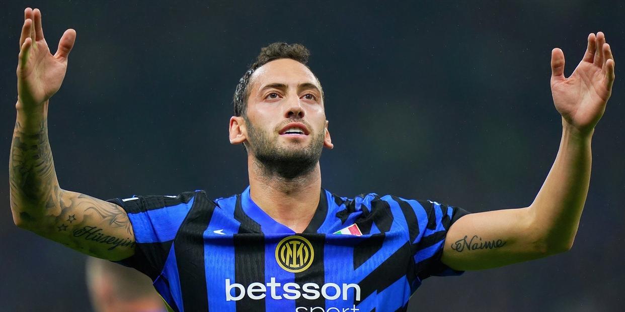 最被低估的中场球员是？