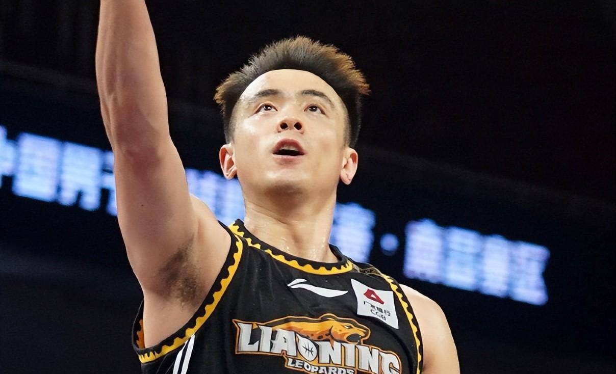 开云体育官网入口-赵继伟转型教练？退役后或执教青年队